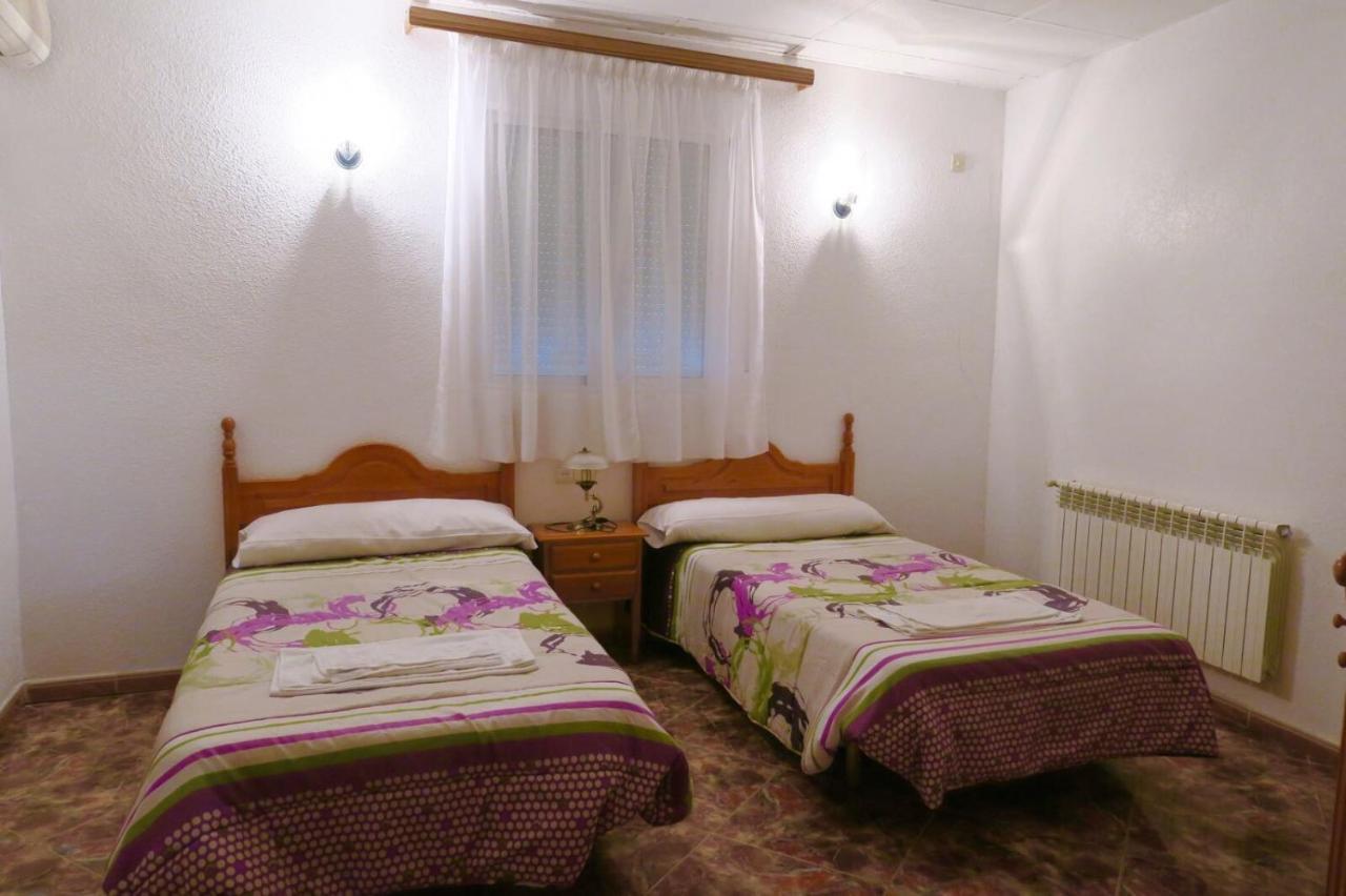 Hostal Jaufil Zújar Buitenkant foto