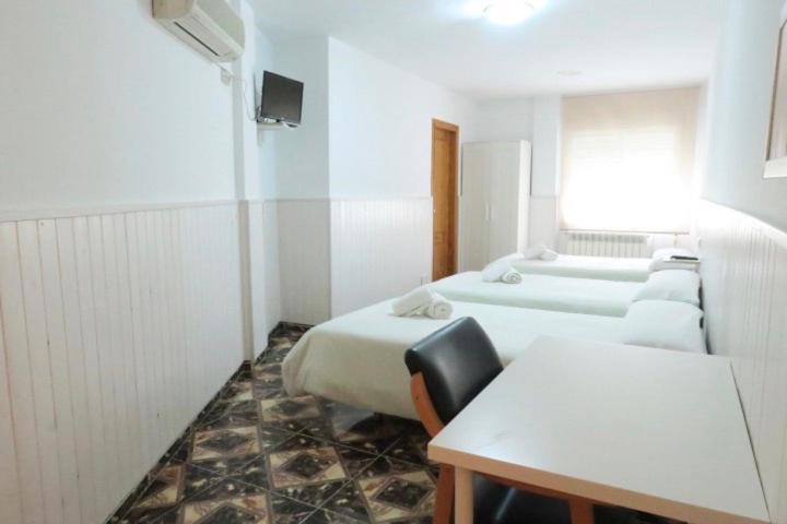 Hostal Jaufil Zújar Buitenkant foto