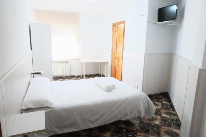 Hostal Jaufil Zújar Buitenkant foto